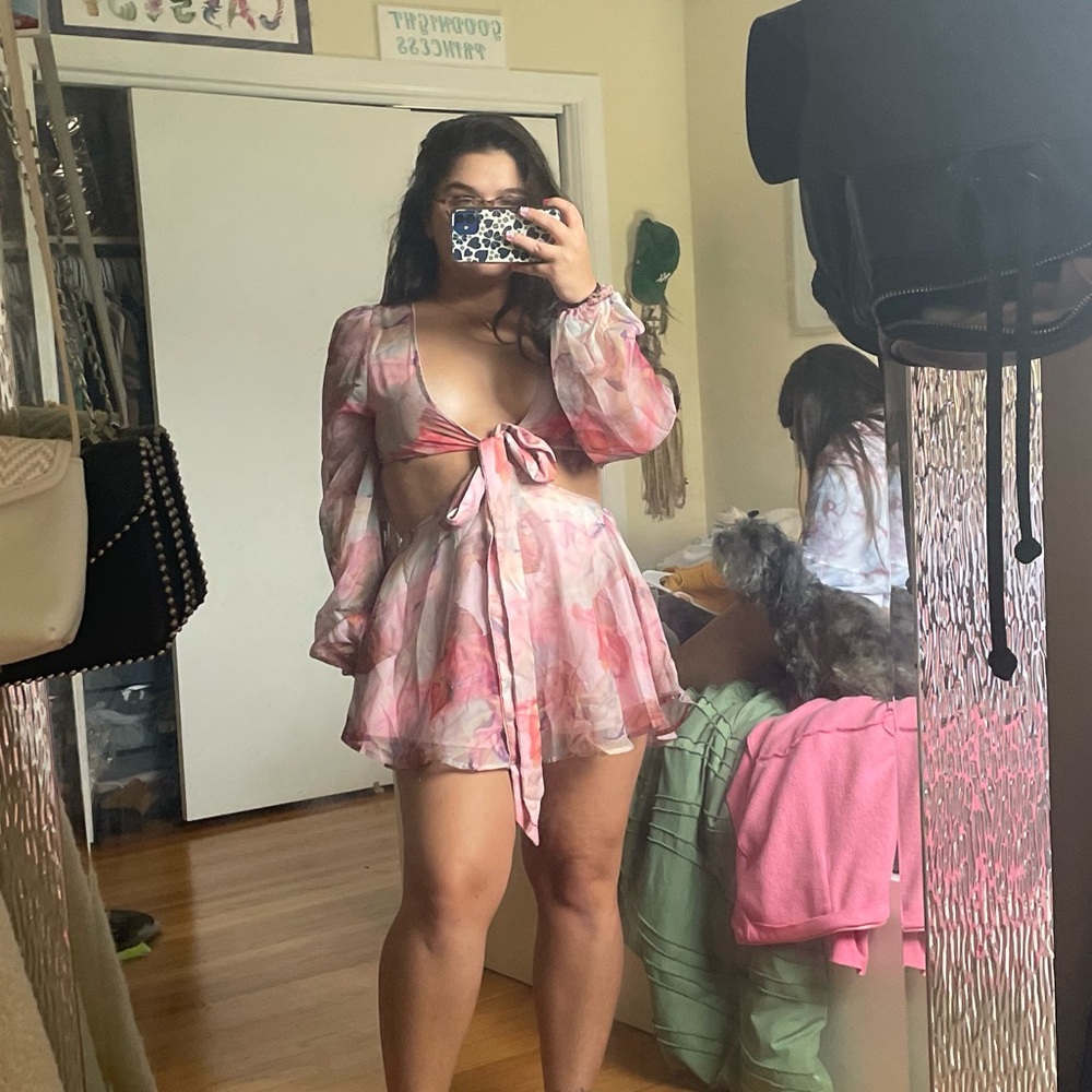 FLORAL ROMPER 🌷 - Picture 3 of 5